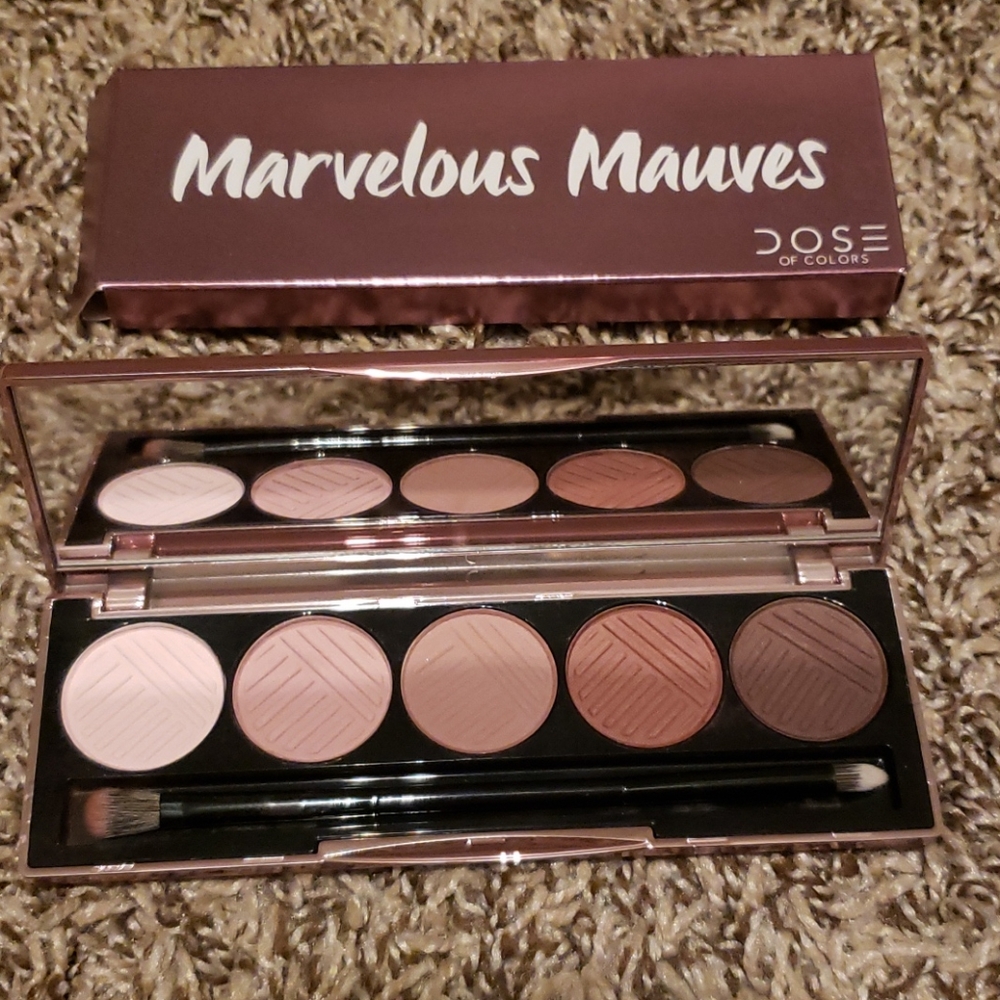 Eyeshadow palette